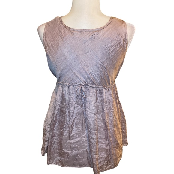 Ruffled top - Picture 2 of 3